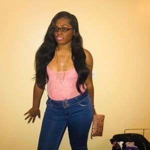 Meet your Posher, Jasmine